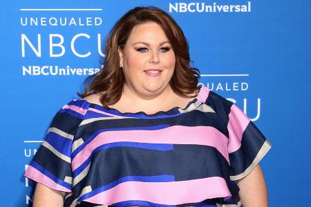 Schauspielerin Chrissy Metz weiß ihre Kurven selbstbewusst in Szene zu setzen Schauspielerin Chrissy Metz weiß ihre Kurven selbstbewusst in Szene zu setzen