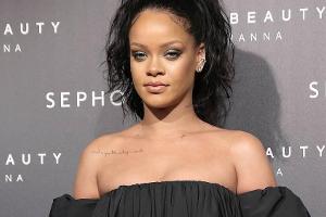 Rihanna: Findet sie dieses Outfit wirklich schön?