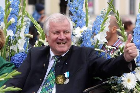 Horst Seehofer fühlt sich auf der Horst Seehofer fühlt sich auf der