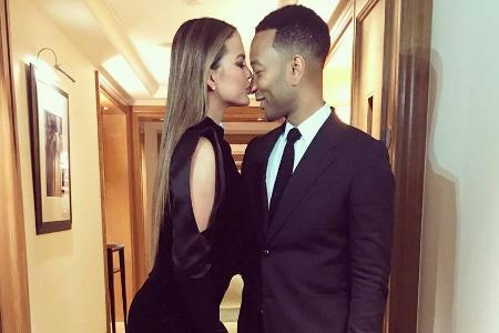 Trennung? Von wegen! Chrissy Teigen und John Legend sind verliebt wie am ersten Tag Trennung? Von wegen! Chrissy Teigen und John Legend sind verliebt wie am ersten Tag