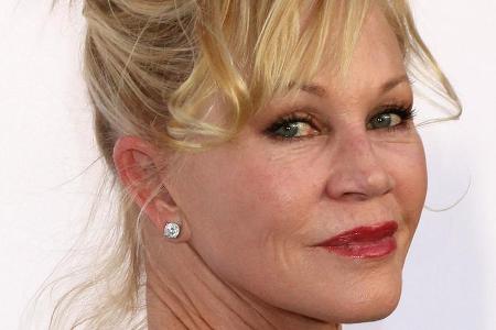Melanie Griffith musste sich nicht zum ersten Mal wegen Hautkrebs operieren lassen Melanie Griffith musste sich nicht zum ersten Mal wegen Hautkrebs operieren lassen