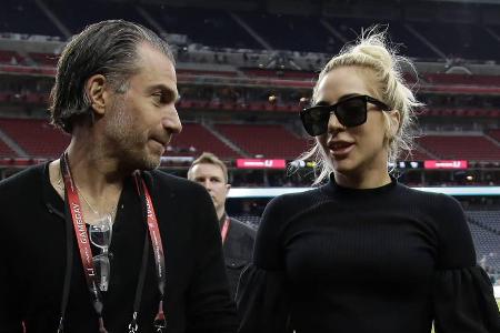 Lady Gaga und Christian Carino beim Super Bowl Lady Gaga und Christian Carino beim Super Bowl
