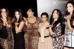 "Sie bilden eine Armee": So lacht das Netz über die Kardashians
