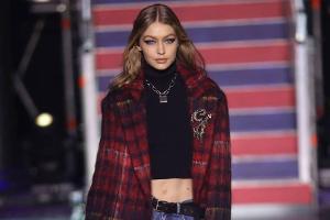 "Tommy Hilfiger"-Kollektion: Das ist Gigi Hadids Lieblingsteil