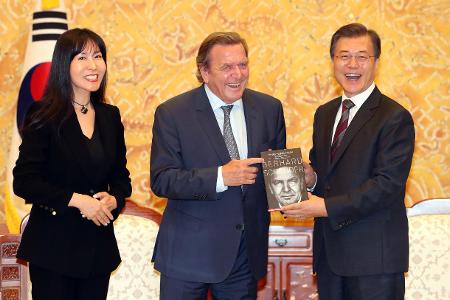 Gerhard Schröder Freundin Gerhard Schröder Freundin