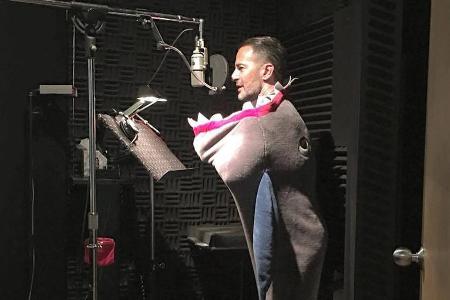 Designer Marc Jacobs blüht in seiner Haifisch-Rolle sichtlich auf Designer Marc Jacobs blüht in seiner Haifisch-Rolle sichtlich auf