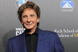 Wie Barry Manilow: Auch diese Promis outeten sich öffentlich