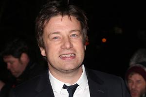 Jamie Oliver hat wegen Babyfoto Ärger mit seiner Mama
