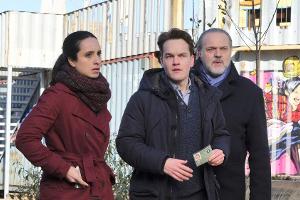 "Der Alte: Geteiltes Leid": Annabell Lorenz (Stephanie Stumph, l.), Tom Kupfer (Ludwig Blochberger, M.) und Hauptkommissar R...