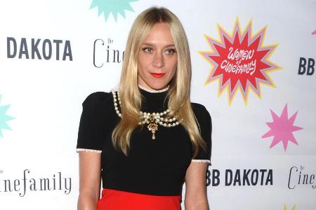 Chloe Sevigny mag keine Fotos von sich, die gestellt aussehen Chloe Sevigny mag keine Fotos von sich, die gestellt aussehen