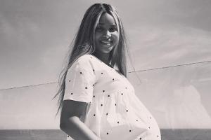 Gigantische Kugel: Schwangere Ciara zeigt ihren Babybauch