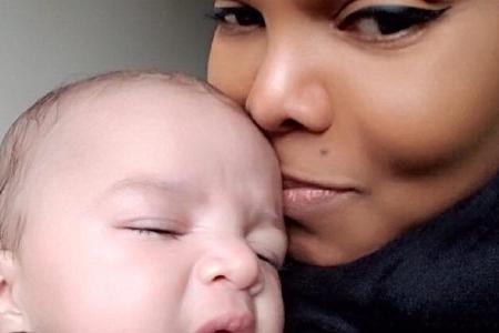 Scheint ihr spätes Mutterglück zu genießen: Janet Jackson Scheint ihr spätes Mutterglück zu genießen: Janet Jackson