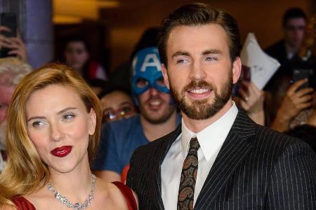 Sind seit über zehn Jahren befreundet und jetzt soll es gefunkt haben: Scarlett Johansson und Chris Evans Sind seit über zehn Jahren befreundet und jetzt soll es gefunkt haben: Scarlett Johansson und Chris Evans