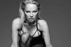 Pamela Anderson: Heiße Fotos in Unterwäsche