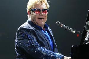 Lebensgefährliche Tour: Warum tut sich Elton John das noch an?