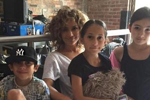 So groß sind die Twins von Jennifer Lopez geworden