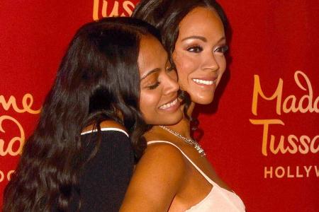 Zoe Saldana mit ihrer Wachsfigur bei Madame Tussauds Hollywood Zoe Saldana mit ihrer Wachsfigur bei Madame Tussauds Hollywood