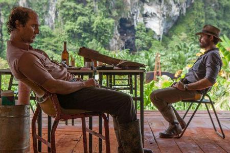 Im Dschungel Indonesiens hoffen Wells und Michael Acosta (Edgar Ramirez) auf den großen Reichtum