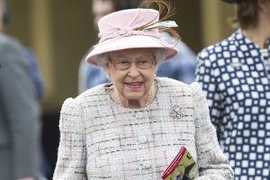 Die Queen belohnt sich an ihrem Geburtstag mit einem Pferderennen