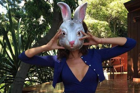 Da hat der Osterhase ein sexy Makeover von Victoria Beckham bekommen Da hat der Osterhase ein sexy Makeover von Victoria Beckham bekommen