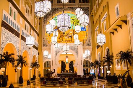 Koran und Kompass statt Alkohol: Eine Halal-Reise stellt besondere Anforderungen an Hotel und Umgebung Koran und Kompass statt Alkohol: Eine Halal-Reise stellt besondere Anforderungen an Hotel und Umgebung
