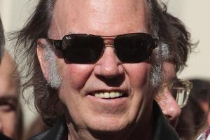 Hier gibt's alles, was Neil Young jemals veröffentlicht hat