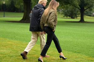 Melania Trump: Mit High Heels in die Katastrophe - und den Shitsorm