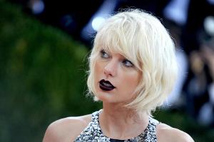"Er hat meinen nackten Hintern gepackt" - Taylor Swift sagt aus