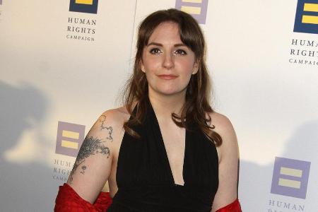 Lena Dunham steht hinter Taylor Swift Lena Dunham steht hinter Taylor Swift