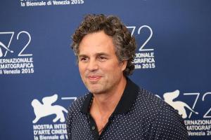 Mark Ruffalo und weitere Stars protestieren gegen Präsident Trump