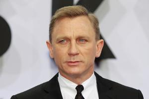 "Man hadert nur zweimal": Daniel Craig spielt doch wieder James Bond