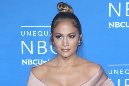 Auch ein gesunder Appetit kann der Hammer-Figur von Jennifer Lopez nichts anhaben Auch ein gesunder Appetit kann der Hammer-Figur von Jennifer Lopez nichts anhaben
