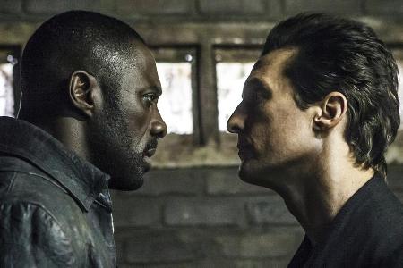 Revolvermann Roland (Idris Elba, l.) und sein Gegenspieler Walter (Matthew McConaughey) fechten eine schier unendliche Schla... Revolvermann Roland (Idris Elba, l.) und sein Gegenspieler Walter (Matthew McConaughey) fechten eine schier unendliche Schla...