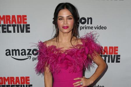 Damit sticht sie aus der Masse heraus: Jenna Dewan ganz in Pink Damit sticht sie aus der Masse heraus: Jenna Dewan ganz in Pink