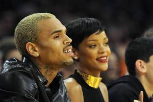 Chris Brown belästigt Rihanna bei Instagram