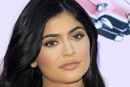 Kylie Jenner weiß, wie man sich sexy in Szene setzt Kylie Jenner weiß, wie man sich sexy in Szene setzt