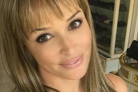 Ab und zu überrascht Daniela Katzenberger mit neuen Frisuren - bisher waren es allerdings immer nur Perücken... Ab und zu überrascht Daniela Katzenberger mit neuen Frisuren - bisher waren es allerdings immer nur Perücken...
