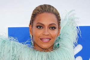 Beyoncé und weitere Stars gibt es jetzt als Christbaumspitze