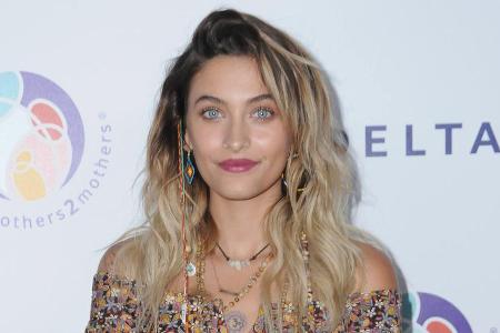 Anfang des Jahres trennte sich Paris Jackson von ihrem Freund Michael Snoddy Anfang des Jahres trennte sich Paris Jackson von ihrem Freund Michael Snoddy