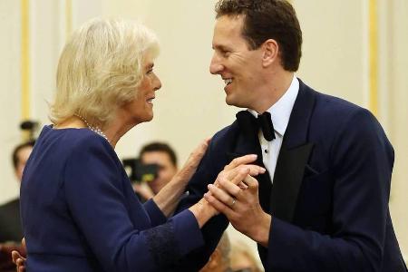 Herzogin Camilla mit TV-Star Brendan Cole Herzogin Camilla mit TV-Star Brendan Cole
