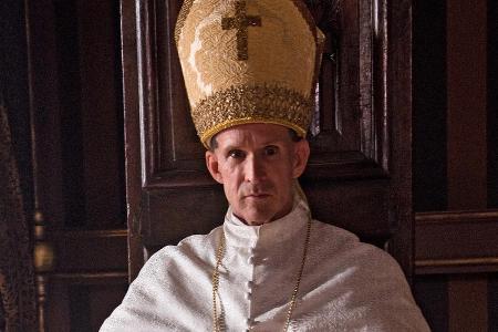 Der spanische Kardinal Borgia (Ulrich Matthes) wird Papst Alexander VI. Der spanische Kardinal Borgia (Ulrich Matthes) wird Papst Alexander VI.