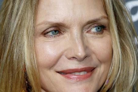 Michelle Pfeiffer im September 2016 bei einem ihrer seltenen Auftritte auf dem roten Teppich Michelle Pfeiffer im September 2016 bei einem ihrer seltenen Auftritte auf dem roten Teppich