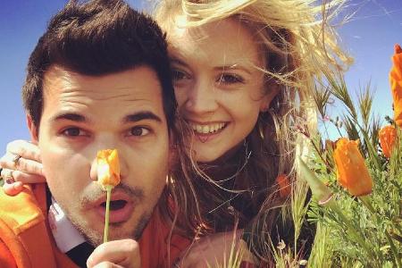 Taylor Lautner und Billie Lourd genießen zusammen den Frühling Taylor Lautner und Billie Lourd genießen zusammen den Frühling