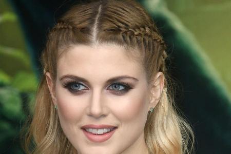 DJane Ashley James setzte bei der Premiere von 