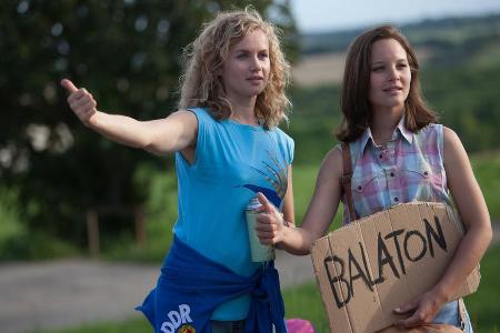 Die Schwestern Catrin und Maja reisen per Anhalter zum Balaton