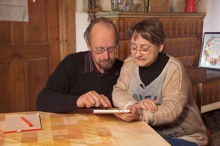 Elke und der Schweizer Bergbauer Ulrich in der elften 
