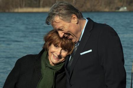 Bella Block (Hannelore Hoger) und Klaus Dieter Mehlhorn (Hansjürgen Hürrig) Bella Block (Hannelore Hoger) und Klaus Dieter Mehlhorn (Hansjürgen Hürrig)