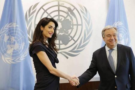 Amal Clooney traf in New York auf UNO-Generalsekretär António Guterres Amal Clooney traf in New York auf UNO-Generalsekretär António Guterres