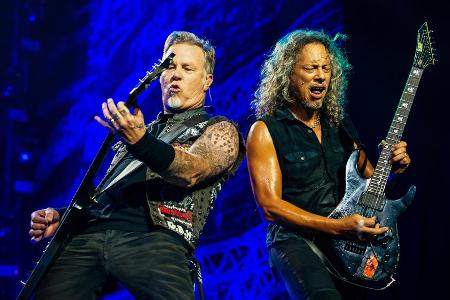 James Hetfield und Kirk Hammett zeigen bald auch hierzulande ihre Fingerfertigkeit an der Gitarre James Hetfield und Kirk Hammett zeigen bald auch hierzulande ihre Fingerfertigkeit an der Gitarre