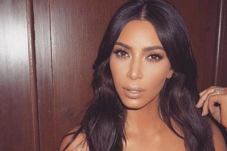 Eine glänzende Wallemähne wie die von Kim Kardashian wünschen sich viele Frauen Eine glänzende Wallemähne wie die von Kim Kardashian wünschen sich viele Frauen